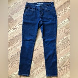 Old Navy Women’s Straight Leg Jeans